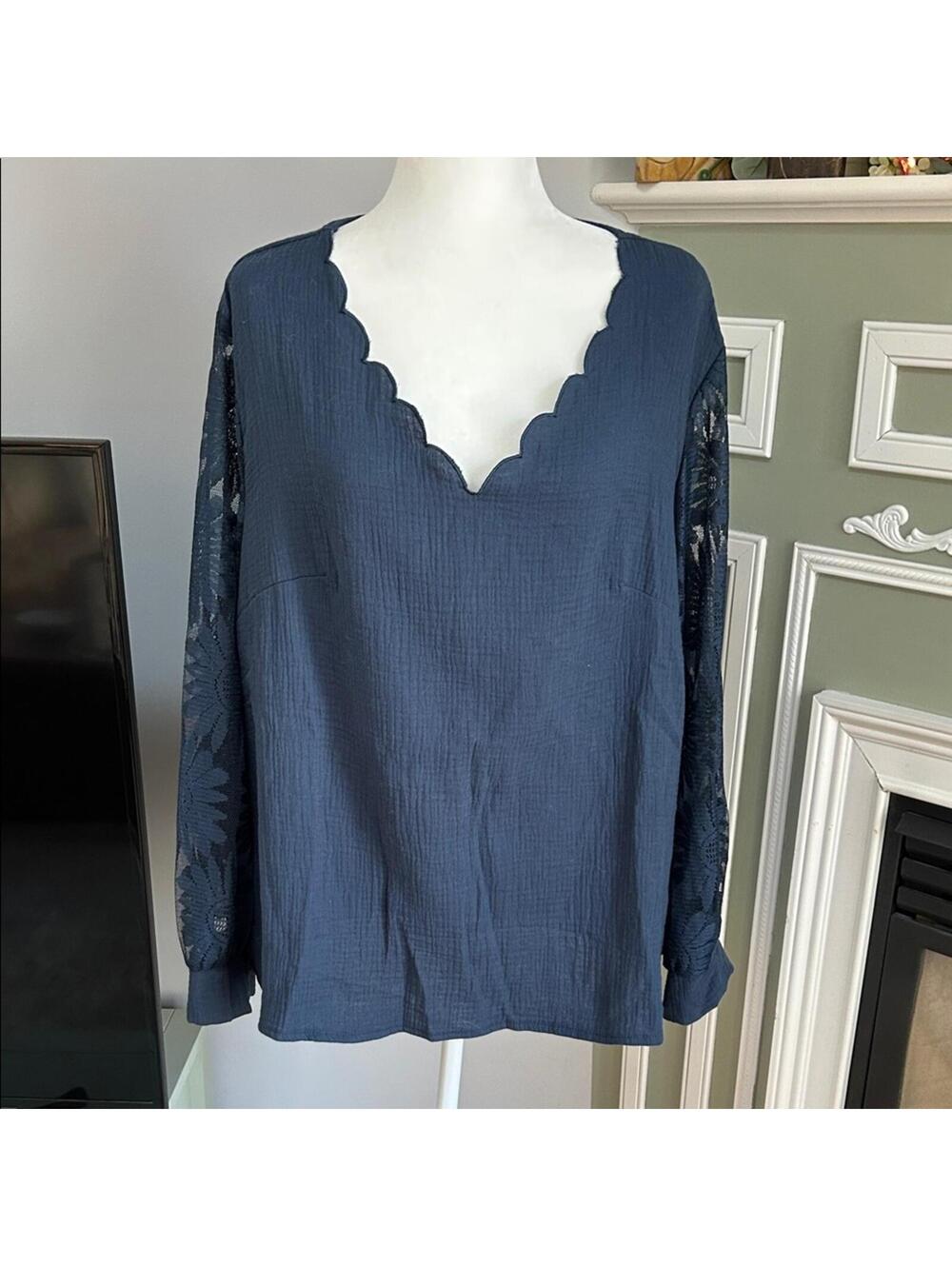 BloomChic Navy Lace Sleeve Blouse